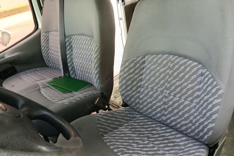Used Ford Classic Transit 2013 2.8T Diesel Logistics Model with Short Wheelbase and Mid-Roof JX493ZLQ4 Left Front Seat