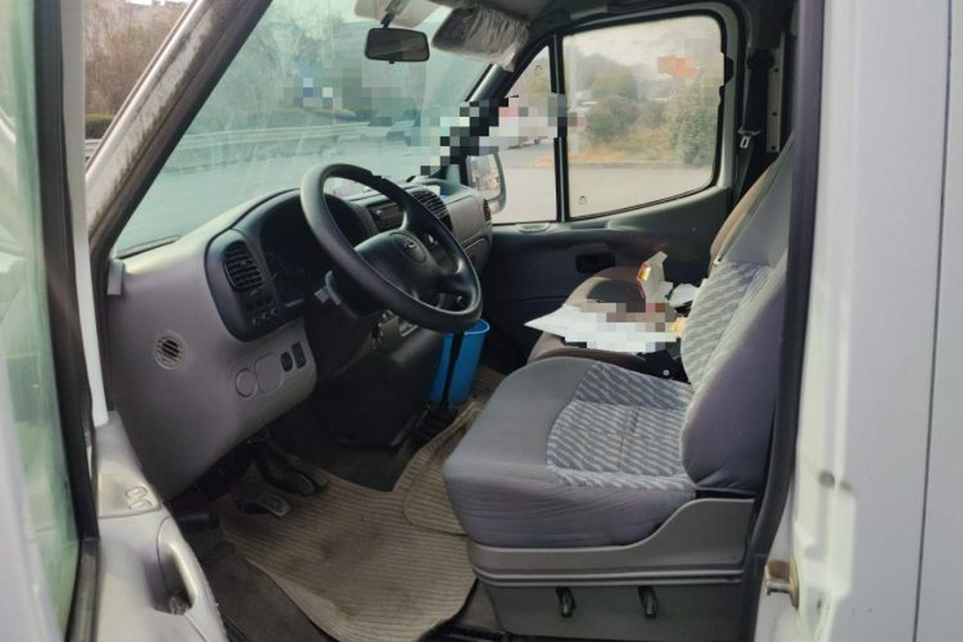 Used Ford Classic Transit 2013 2.8T Refurbished Diesel Ice-White Logistics Vehicle Long Wheelbase Mid-Roof Model JX493ZLQ4 Left Front Seat
