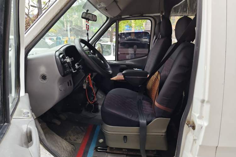 Used Ford Classic Transit 2013 2.8T Facelifted Diesel Van - Short Wheelbase Mid-Roof Model JX493ZLQ4 Left Front Seat