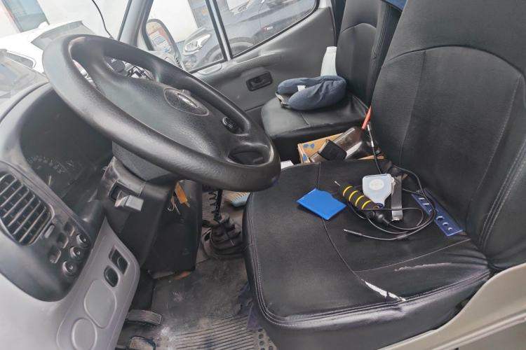 Used Ford Classic Transit 2013 2.8T Diesel Logistics Model with Short Wheelbase and Mid-Roof JX493ZLQ4 Left Front Seat