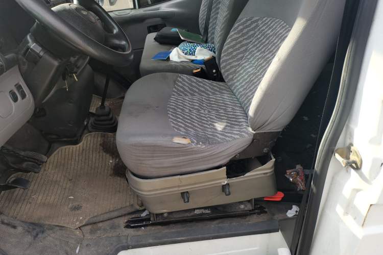 Used Ford Classic Transit 2013 2.8T Diesel Van Short Wheelbase Mid-Roof JX493ZLQ4 Left Front Seat