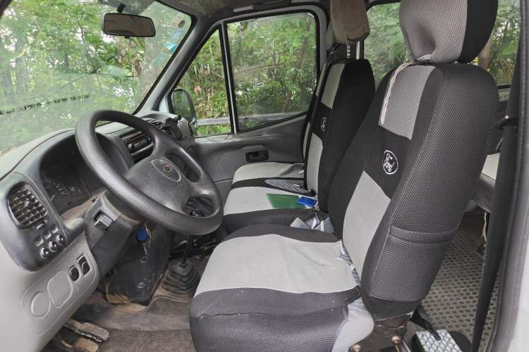 Used Ford Classic Transit 2013 2.8T Diesel Standard Version Short Wheelbase Mid-Roof JX493ZLQ4 Left Front Seat