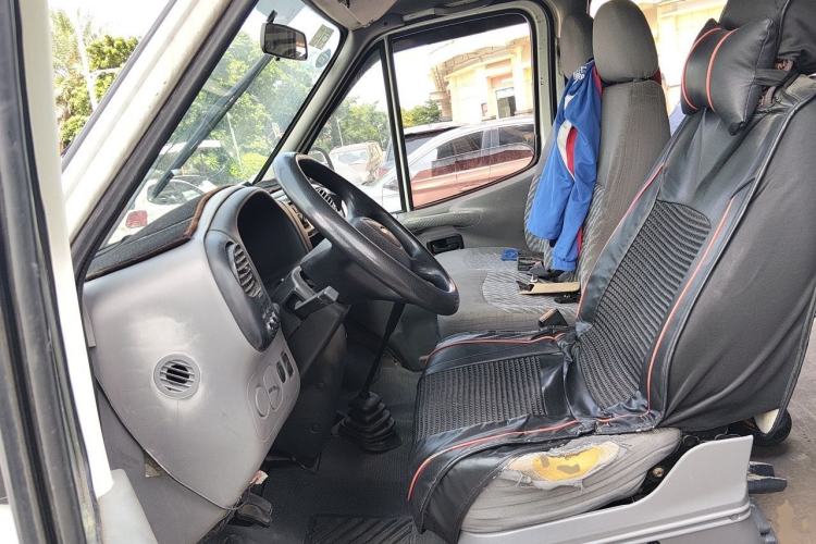Used Ford Classic Transit 2013 2.8T Facelifted Diesel Van - Short Wheelbase Mid-Roof Model JX493ZLQ4 Left Front Seat