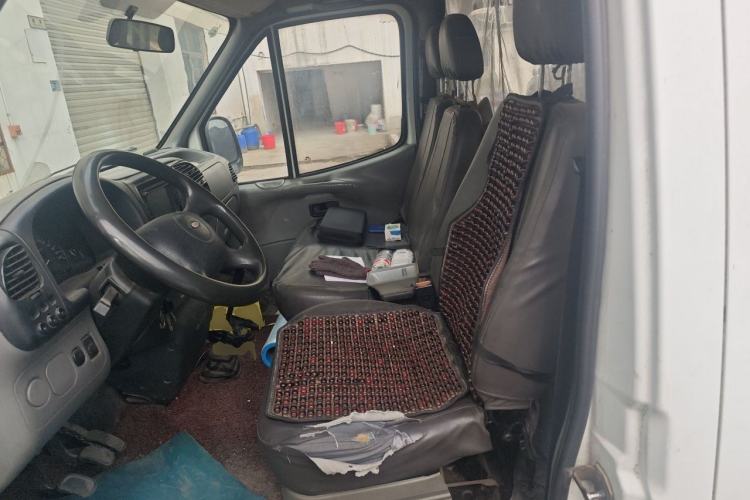 Used Ford Classic Transit 2013 2.8T Facelifted Diesel Van - Short Wheelbase Mid-Roof Model JX493ZLQ4 Left Front Seat