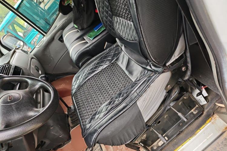 Used Ford Classic Transit 2013 2.8T Diesel Logistics Model with Short Wheelbase and Mid-Roof JX493ZLQ4 Left Front Seat