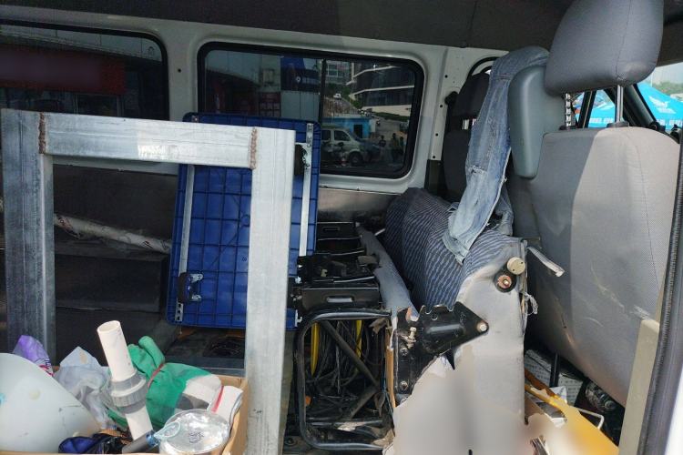 Used Ford Classic Transit 2013 2.8T Diesel Logistics Model with Short Wheelbase and Mid-Roof JX493ZLQ4 Left Rear Seat