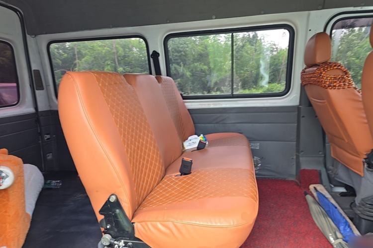 Used Ford Classic Transit 2013 2.8T Diesel Logistics Model with Short Wheelbase and Mid-Roof JX493ZLQ4 Left Rear Seat