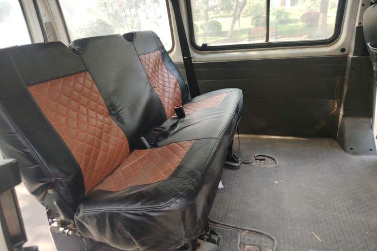 Used Ford Classic Transit 2013 2.8T Diesel Van Short Wheelbase Mid-Roof JX493ZLQ4 Left Rear Seat