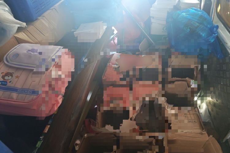 Used Ford Classic Transit 2013 2.8T Diesel Ice White Logistics Vehicle Long Wheelbase Mid-Roof Design – JX493ZLQ4 Left Rear Seat