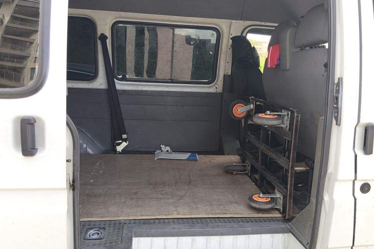 Used Ford Classic Transit 2013 2.8T Facelifted Diesel Van - Short Wheelbase Mid-Roof Model JX493ZLQ4 Left Rear Seat
