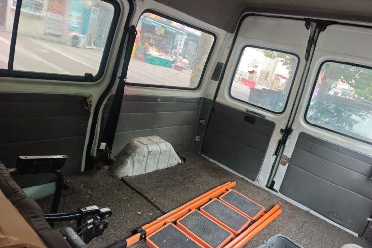 Used Ford Classic Transit 2013 2.8T Revised Diesel Standard Version with Short Wheelbase and Mid-Roof – JX493ZLQ4 Left Rear Seat
