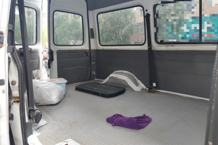 Used Ford Classic Transit 2013 2.8T Diesel Ice White Logistics Vehicle Long Wheelbase Mid-Roof Design – JX493ZLQ4 Left Rear Seat