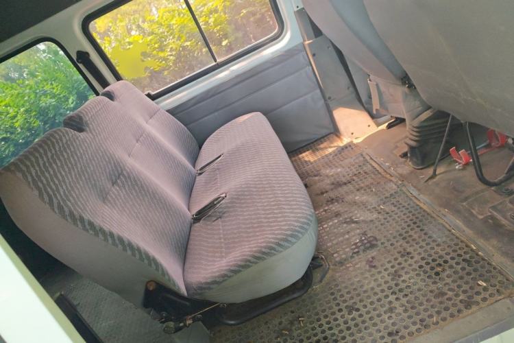 Used Ford Classic Transit 2013 2.8T Diesel Logistics Model with Short Wheelbase and Mid-Roof JX493ZLQ4 Left Rear Seat