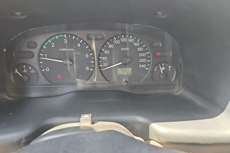 Used Ford Classic Transit 2013 2.8T Diesel Logistics Model with Short Wheelbase and Mid-Roof JX493ZLQ4 Odometer Close Up