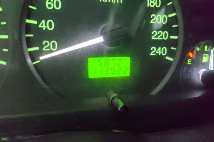 Used Ford Classic Transit 2013 2.8T Diesel Standard Version Long Wheelbase Mid-Roof JX493ZLQ4 Odometer Close Up