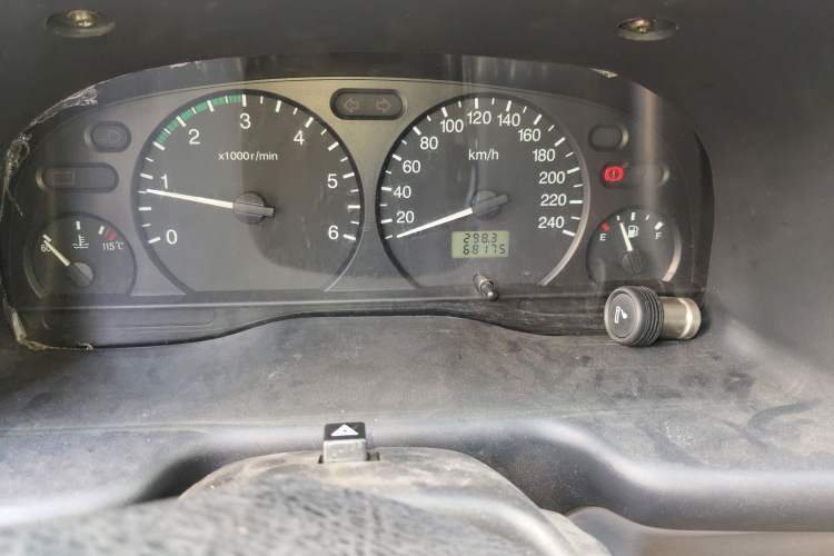 Used Ford Classic Transit 2013 2.8T Diesel Van Short Wheelbase Mid-Roof Model JX493ZLQ3A Odometer Close Up