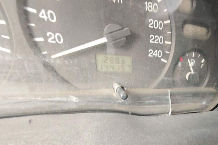 Used Ford Classic Transit 2013 2.8T Diesel Standard Version Short Wheelbase Mid-Roof JX493ZLQ4 Odometer Close Up