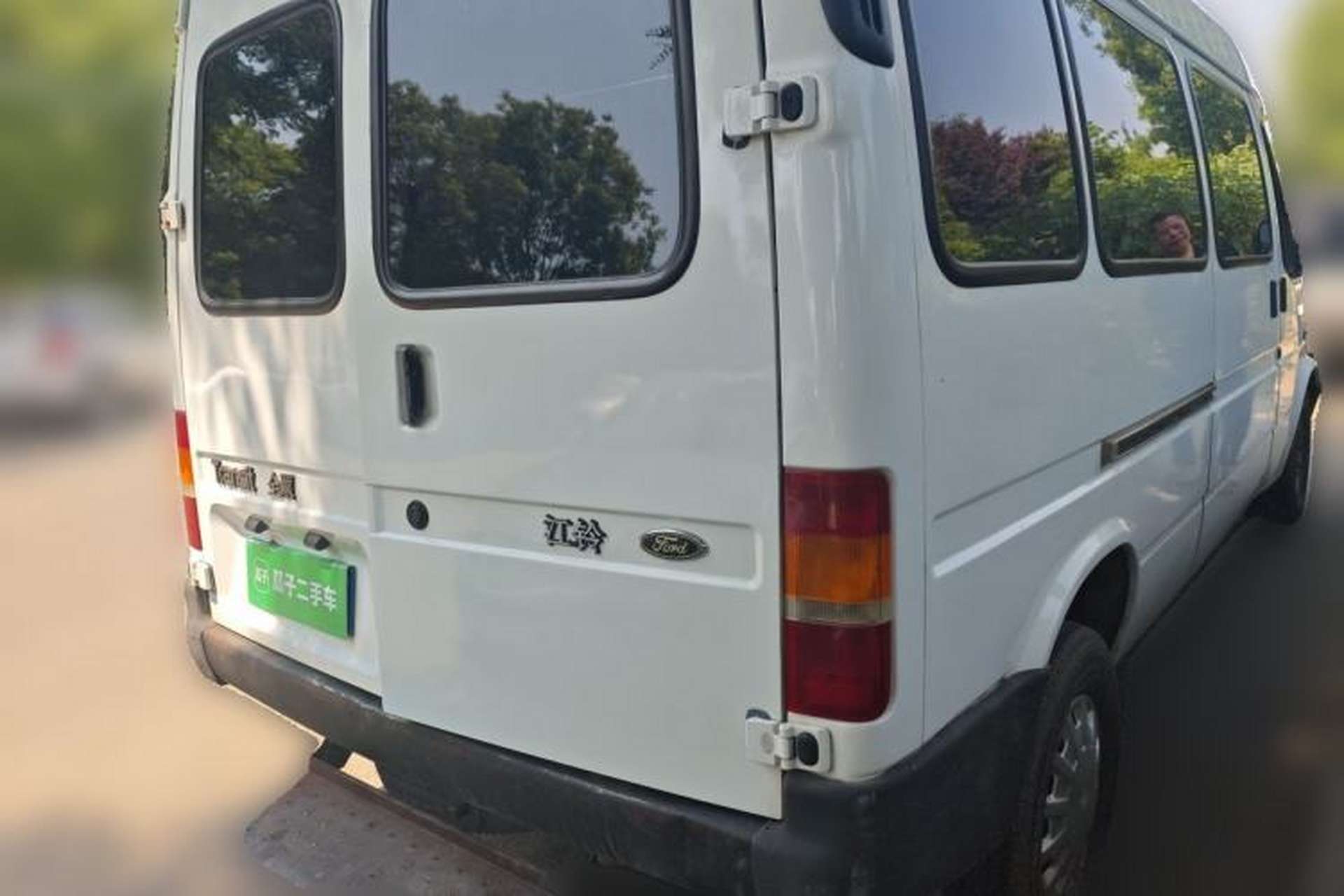 Used Ford Classic Transit 2013 2.8T Refurbished Diesel Ice-White Logistics Vehicle Long Wheelbase Mid-Roof Model JX493ZLQ4 Rear Right 45 Deg
