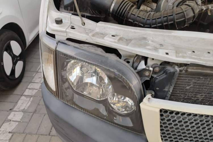 Used Ford Classic Transit 2013 2.8T Diesel Van Short Wheelbase Mid-Roof Model JX493ZLQ3A Right Front Headlight
