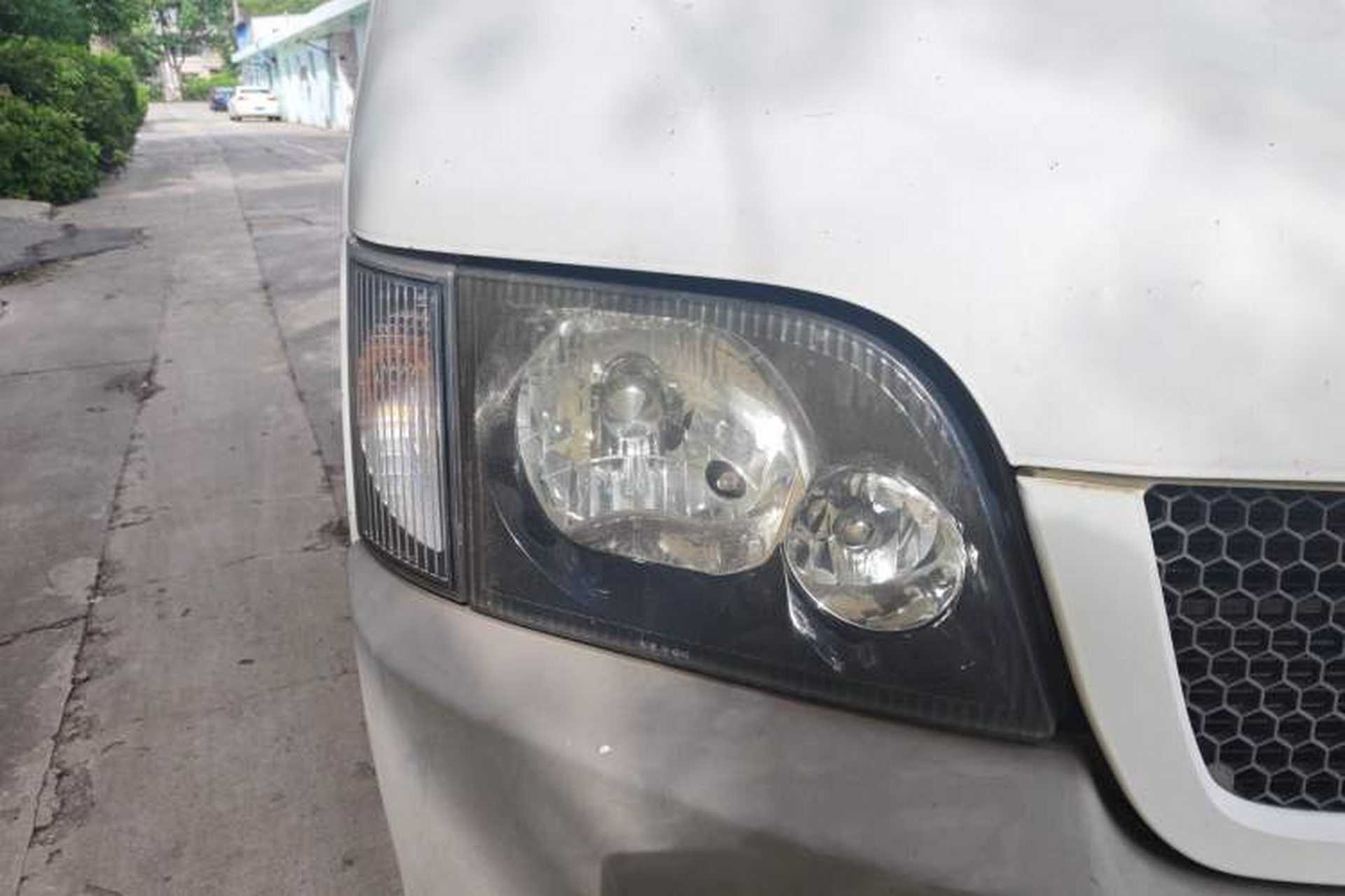 Used Ford Classic Transit 2013 2.8T Diesel Standard Version Short Wheelbase Mid-Roof JX493ZLQ4 Right Front Headlight
