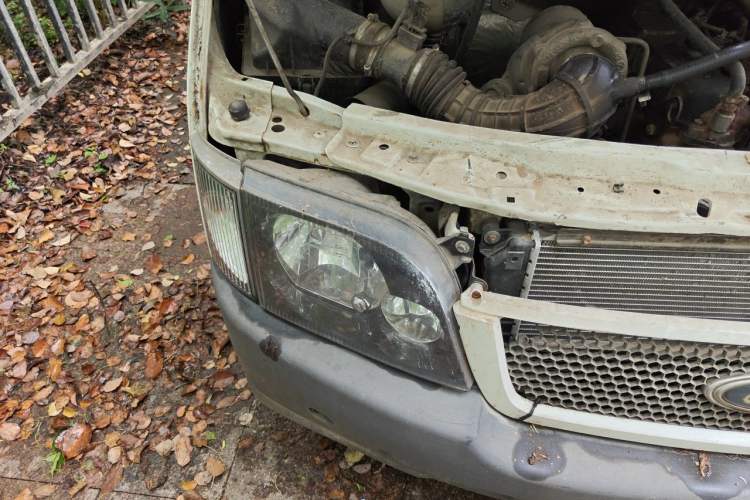 Used Ford Classic Transit 2013 2.8T Diesel Standard Version Short Wheelbase Mid-Roof JX493ZLQ4 Right Front Headlight