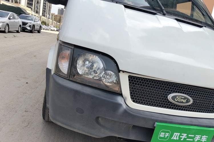 Used Ford Classic Transit 2013 2.8T Facelifted Diesel Van - Short Wheelbase Mid-Roof Model JX493ZLQ4 Right Front Headlight