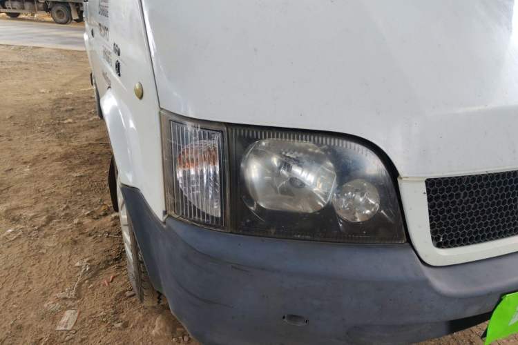 Used Ford Classic Transit 2013 2.8T Facelifted Diesel Van - Short Wheelbase Mid-Roof Model JX493ZLQ4 Right Front Headlight