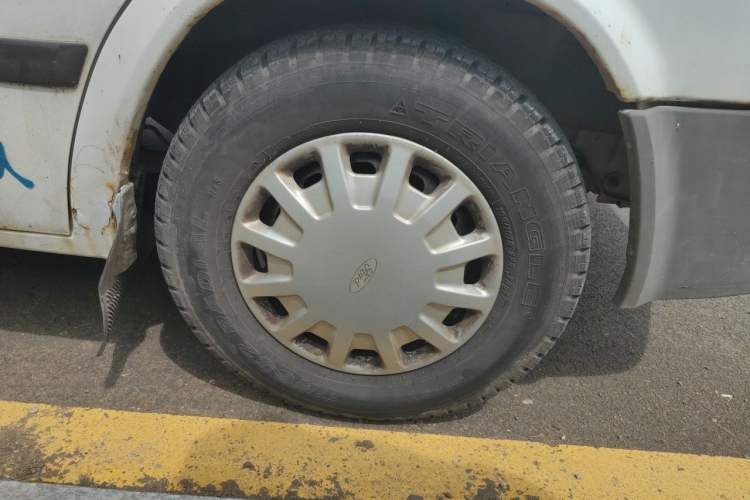 Used Ford Classic Transit  Right Front Wheel Hub