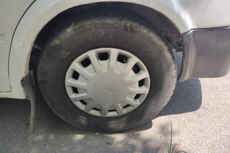 Used Ford Classic Transit  Right Front Wheel Hub