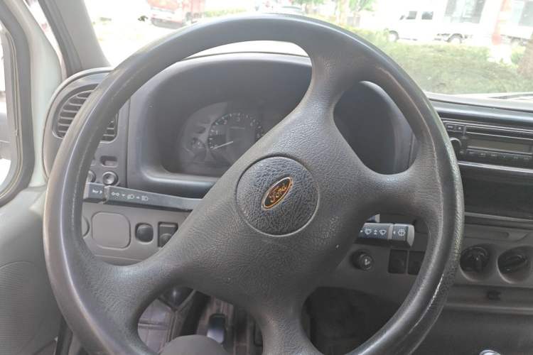 Used Ford Classic Transit 2013 2.8T Diesel Standard Short-Wheelbase Mid-Roof JX493ZLQ3A Steering Wheel