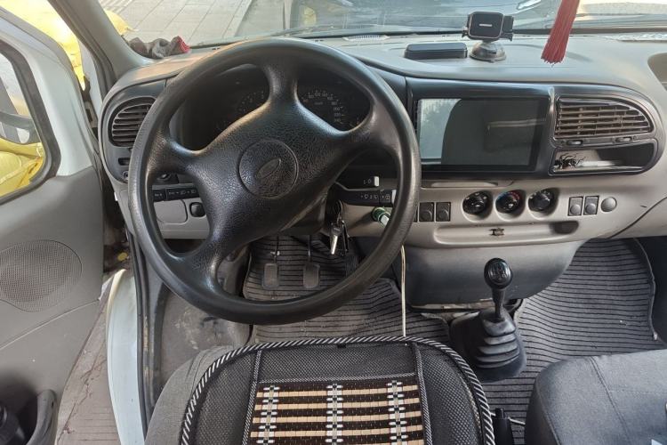 Used Ford Classic Transit 2013 2.8T Facelifted Diesel Van - Short Wheelbase Mid-Roof Model JX493ZLQ4 Steering Wheel