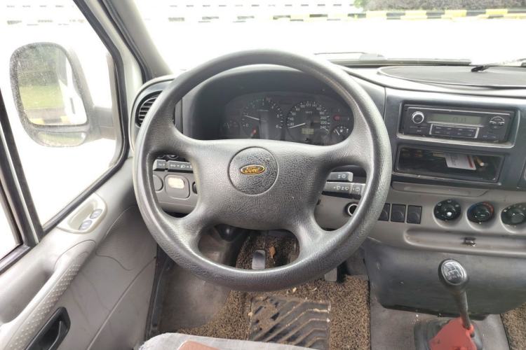 Used Ford Classic Transit 2013 2.8T Diesel Logistics Model with Short Wheelbase and Mid-Roof JX493ZLQ4 Steering Wheel