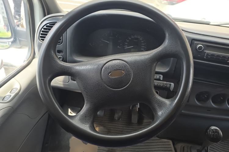 Used Ford Classic Transit 2013 2.8T Diesel Logistics Model with Short Wheelbase and Mid-Roof JX493ZLQ4 Steering Wheel