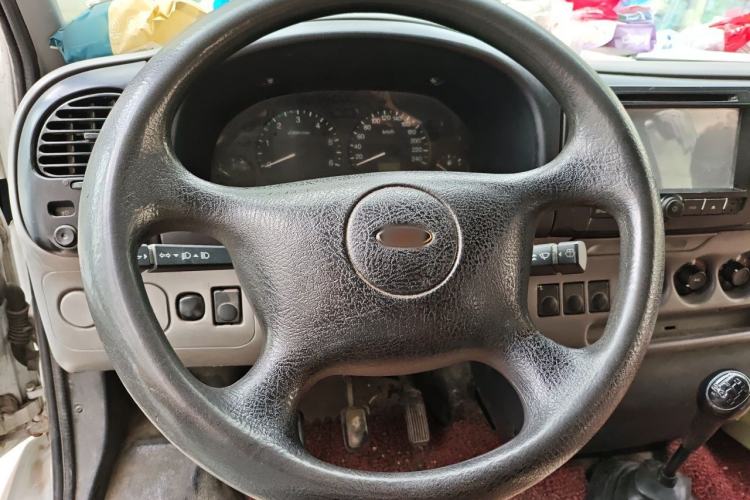 Used Ford Classic Transit 2013 2.8T Diesel Logistics Model with Short Wheelbase and Mid-Roof JX493ZLQ4 Steering Wheel