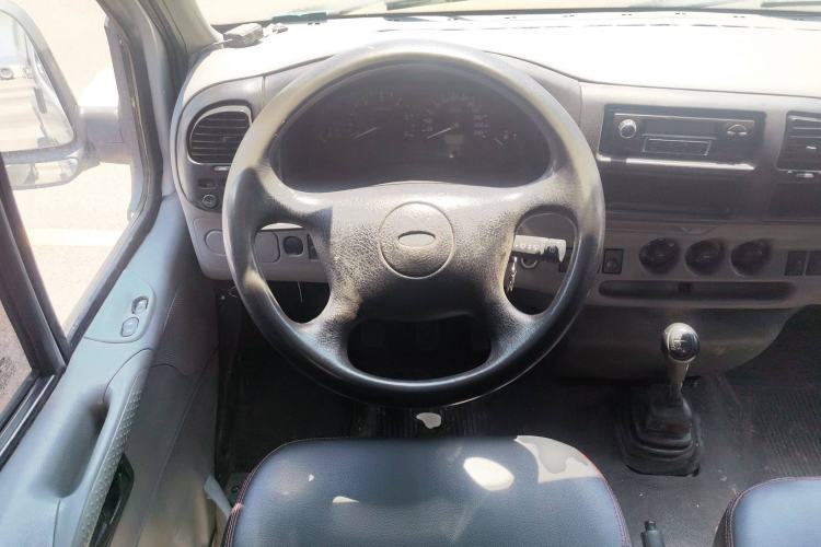 Used Ford Classic Transit 2013 2.8T Diesel Logistics Model with Short Wheelbase and Mid-Roof JX493ZLQ4 Steering Wheel