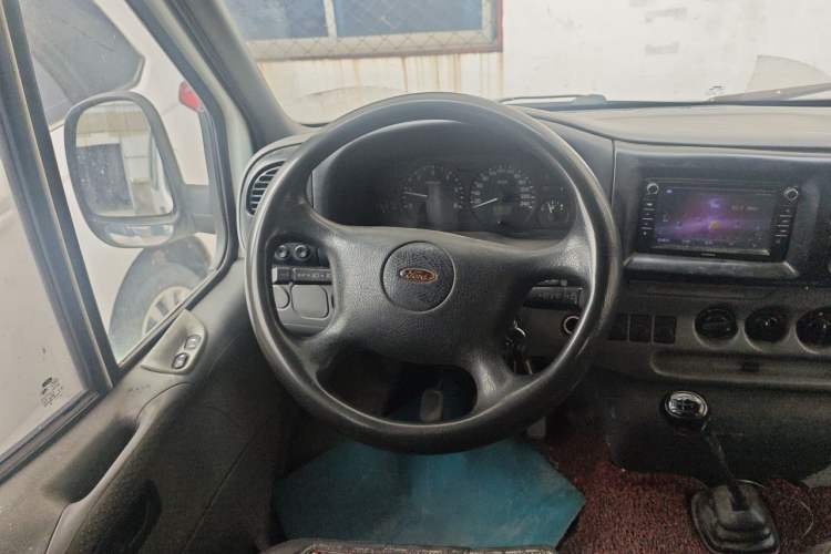Used Ford Classic Transit 2013 2.8T Facelifted Diesel Van - Short Wheelbase Mid-Roof Model JX493ZLQ4 Steering Wheel