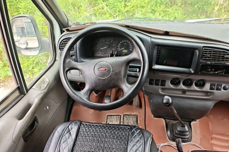 Used Ford Classic Transit 2013 2.8T Diesel Logistics Model with Short Wheelbase and Mid-Roof JX493ZLQ4 Steering Wheel