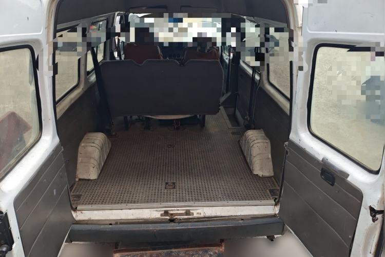 Used Ford Classic Transit 2013 2.8T Diesel Logistics Model with Short Wheelbase and Mid-Roof JX493ZLQ4 Trunk