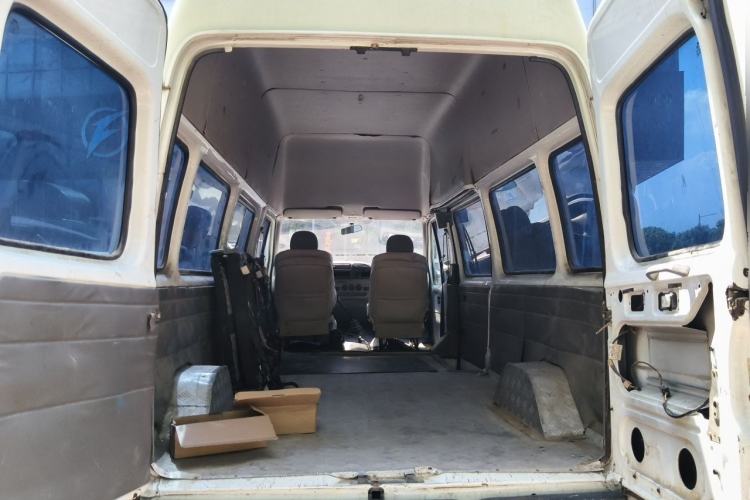 Used Ford Classic Transit 2013 2.8T Revised Diesel Standard Version with Long Wheelbase and High Roof – JX493ZLQ4 Trunk