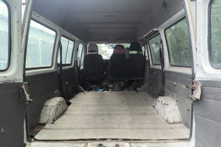 Used Ford Classic Transit 2013 2.8T Diesel Van Short Wheelbase Mid-Roof JX493ZLQ4 Trunk