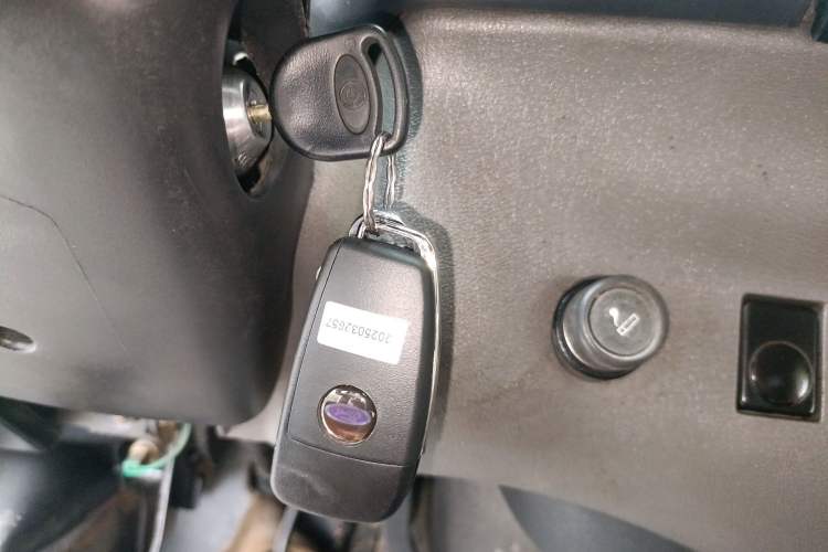Used Ford Classic Transit 2013 2.8T Diesel Standard Version Short Wheelbase Mid-Roof JX493ZLQ4 Vehicle Key