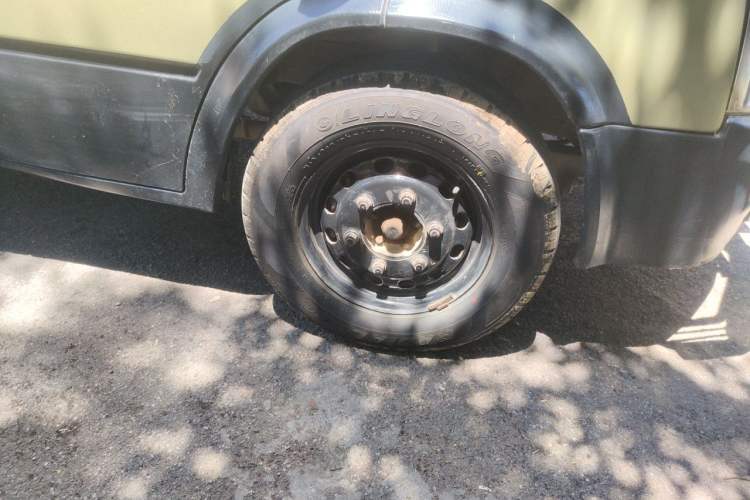 Used Ford Classic Transit  Right Front Wheel Hub