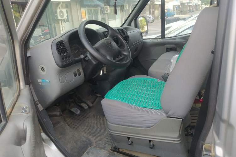 Used Ford Classic Transit 2015 2.8T Diesel Multi-Function Vehicle Short Wheelbase 6-Seater Mid-Roof Edition JX493ZLQ4 Driver Seat