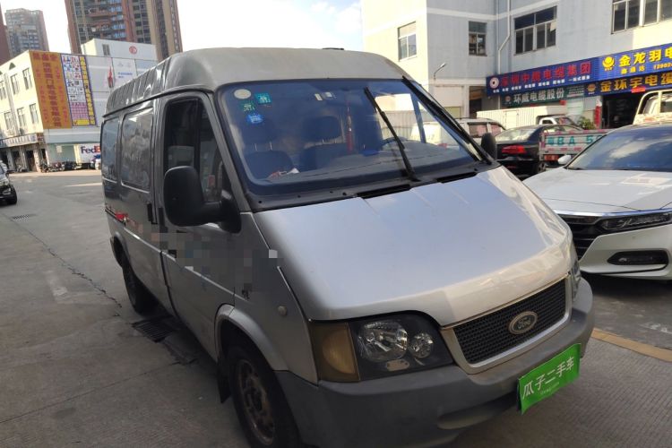 Used Ford Classic Transit 2015 2.8T Diesel Van Short Wheelbase 3-Seater Mid-Roof Short Body – JX493ZLQ4 Front Right 45 Deg