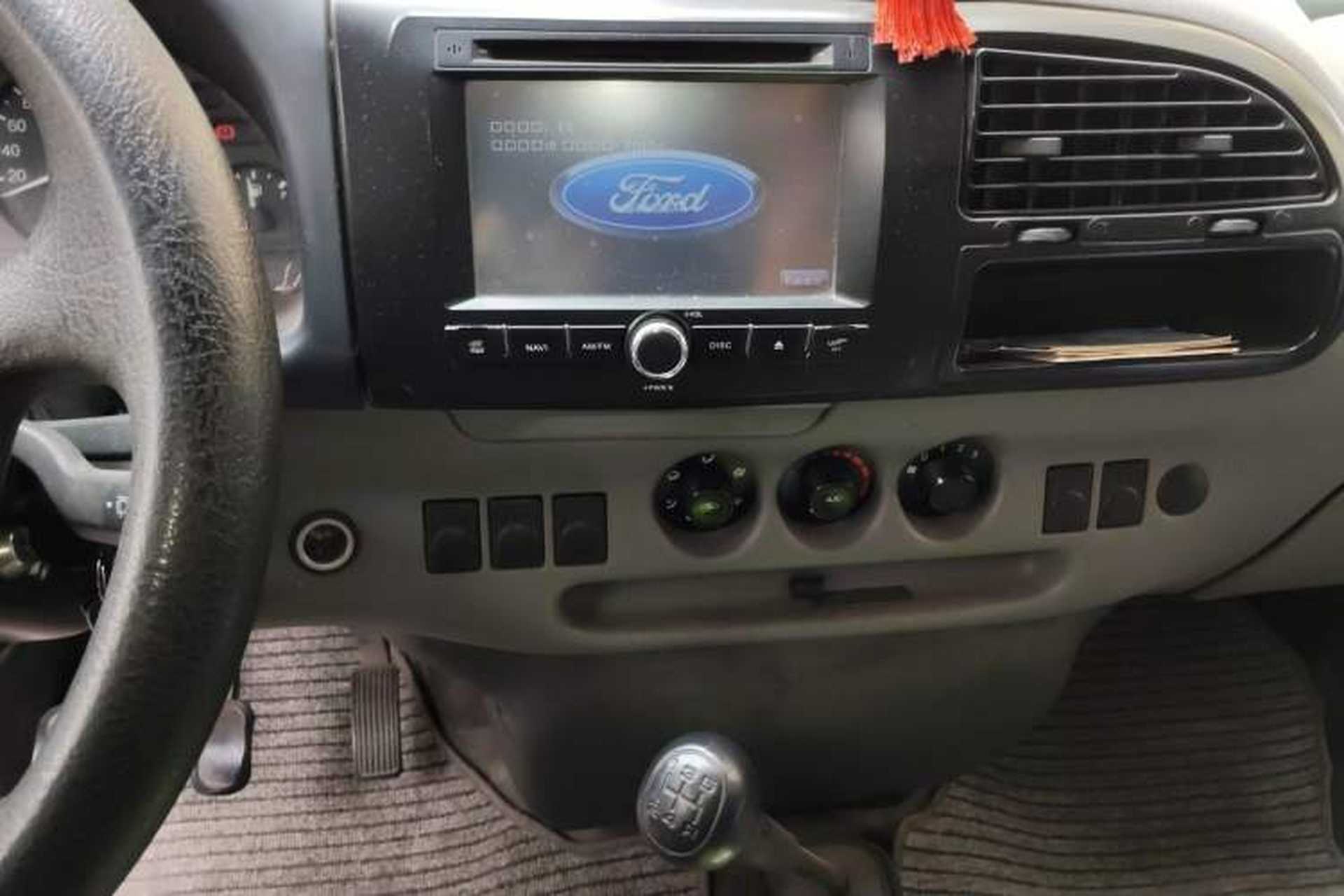 Used Ford Classic Transit 2015 2.8T Short-Wheelbase 12-Seater Mid-Roof Bus JX493ZLQ4 Audio And AC Panel