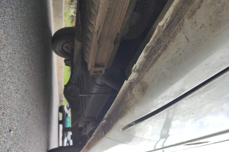 Used Ford Classic Transit 2015 2.8T Diesel Multi-Function Vehicle Short Wheelbase 6-Seater Mid-Roof Edition JX493ZLQ4 Chassis Front Left