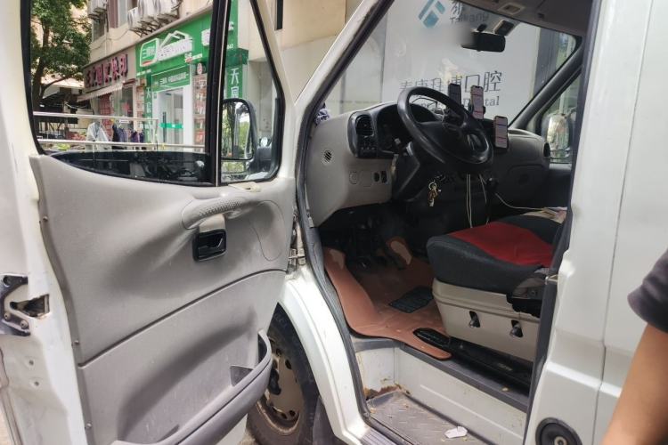 Used Ford Classic Transit 2015 2.8T Diesel Multi-Function Long-Wheelbase 6-Seater Mid-Roof JX493ZLQ4 Driver Seat
