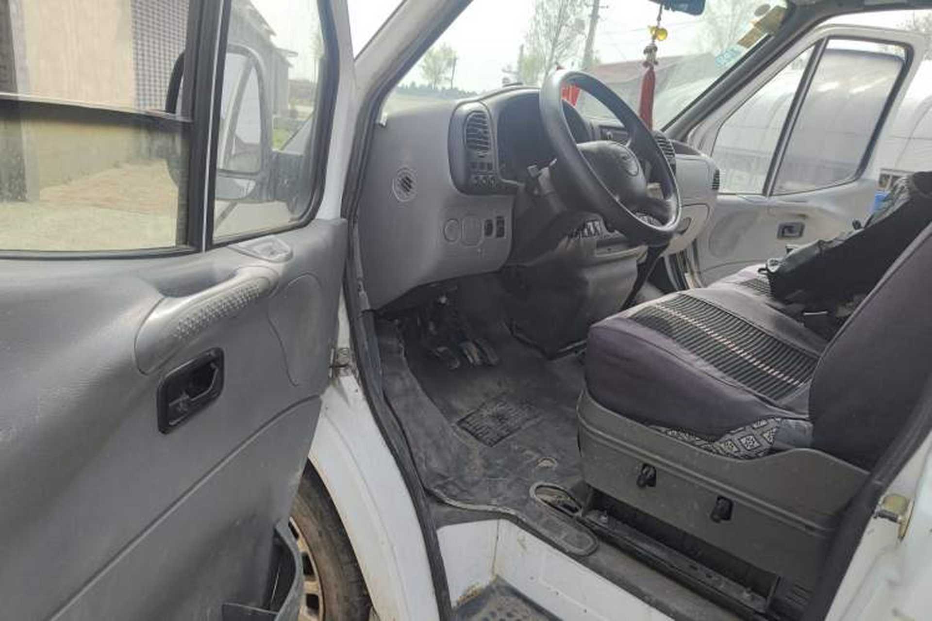 Used Ford Classic Transit 2015 2.8T Diesel Multi-Function Long-Wheelbase 6-Seater Mid-Roof JX493ZLQ4 Driver Seat