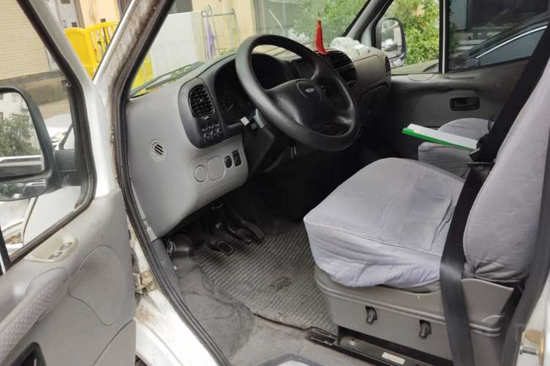 Used Ford Classic Transit 2015 2.8T Short-Wheelbase 12-Seater Mid-Roof Bus JX493ZLQ4 Driver Seat