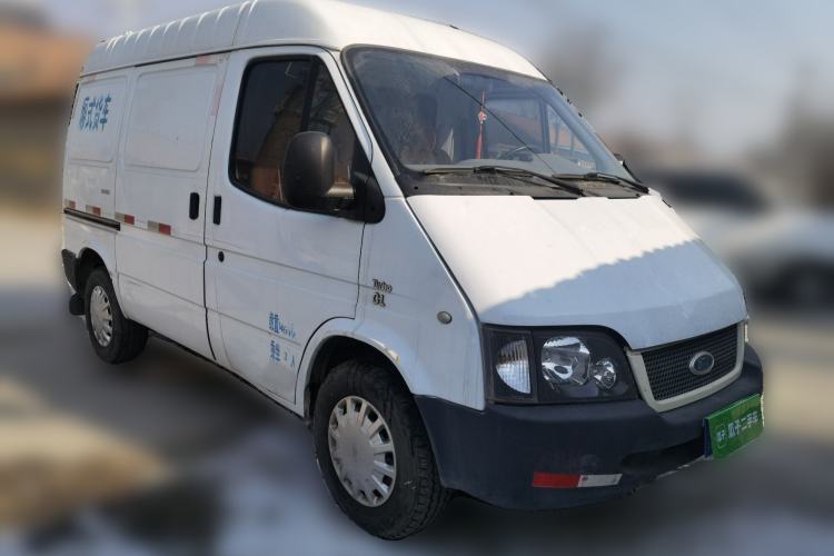 Used Ford Classic Transit 2015 2.8T Diesel Van Short Wheelbase 3-Seater Mid-Roof Short Body – JX493ZLQ4 Front Right 45 Deg
